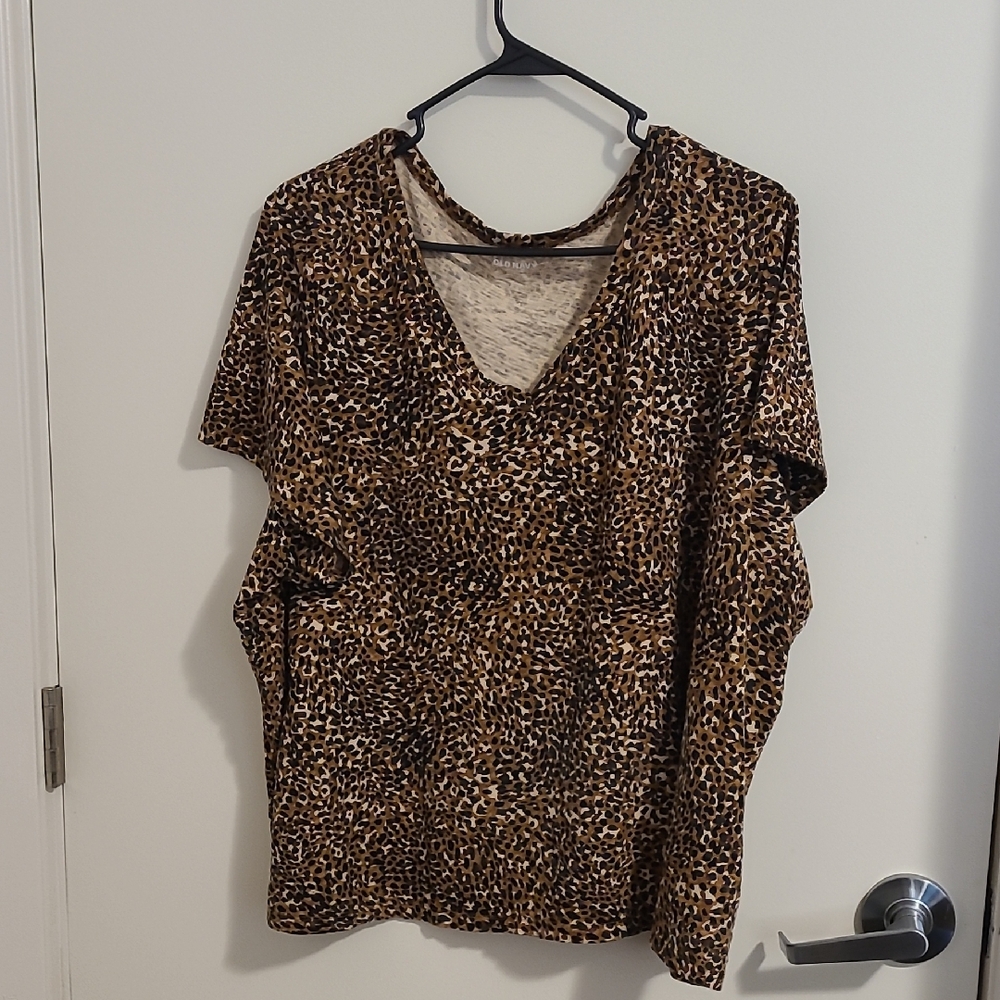 Old Navy Brown Leopard Print V-Neck Blouse Women's Size 3X Pre-Owned Casual